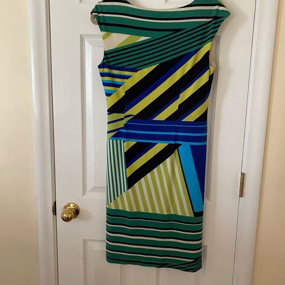 Island Palm Dress - Picture 2 of 7